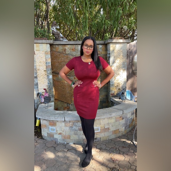 Like this to be notified of my live share shows 💕 - Picture 2 of 16